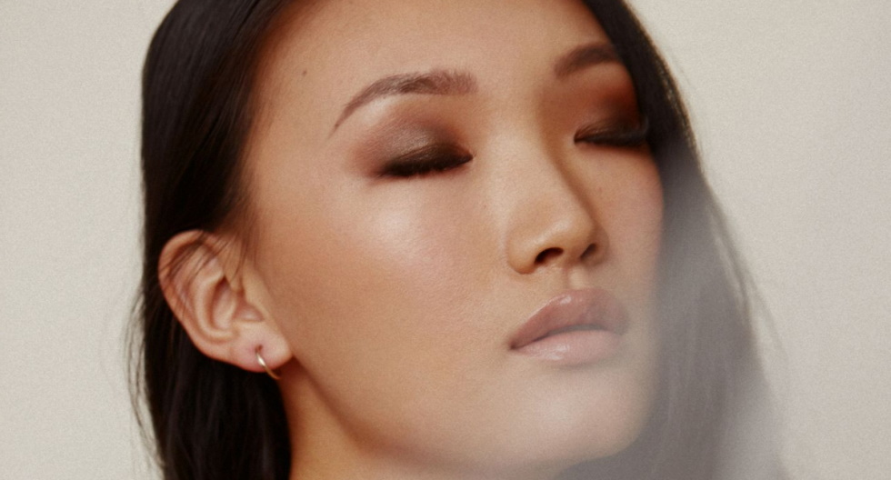 Asian American Bridal Makeup and Hair Tips from Alice Tang – East Meets  Dress